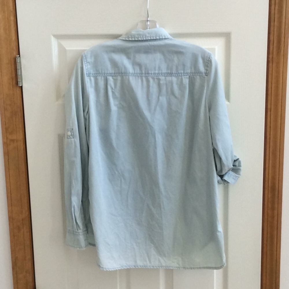 MICHAEL Michael Kors Light Denim Wash Shirt- Small - Picture 2 of 16